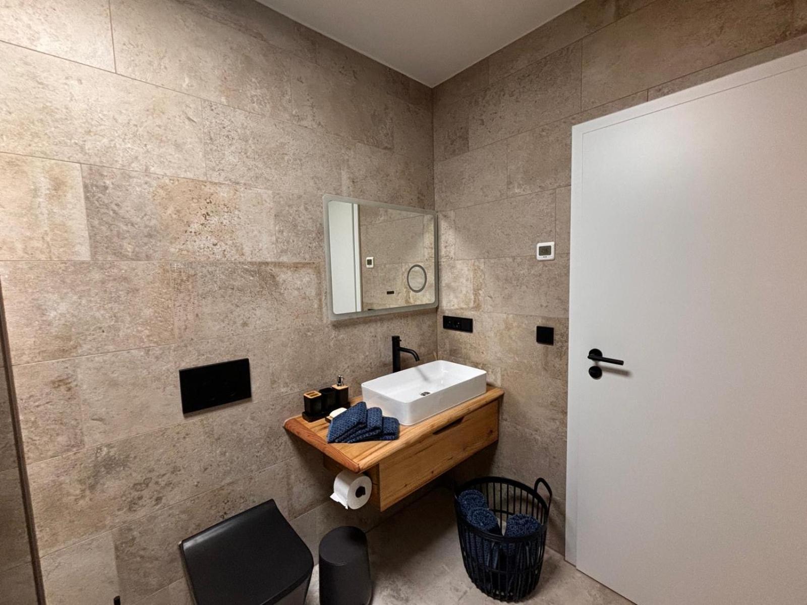 Huebner Apartments Ерфурт Екстер'єр фото